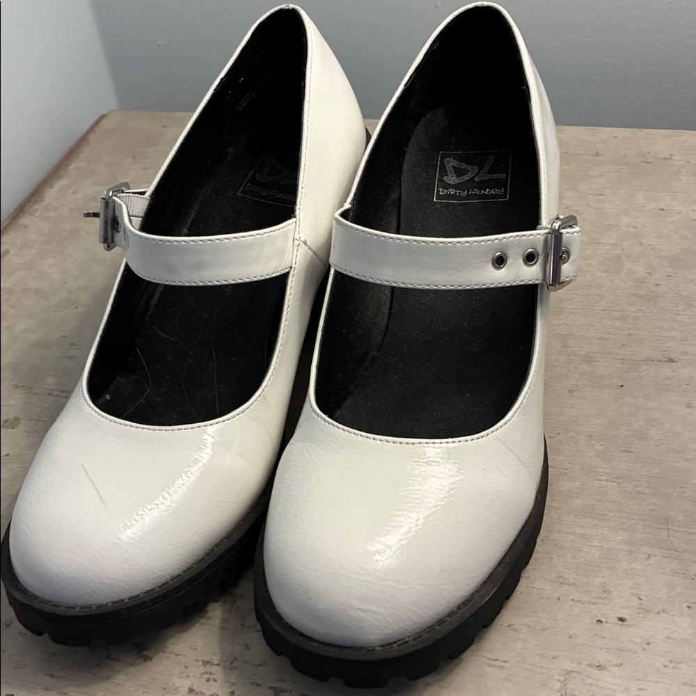 Dirty Laundry White Platform Shoes- worn once! Excellent condition!